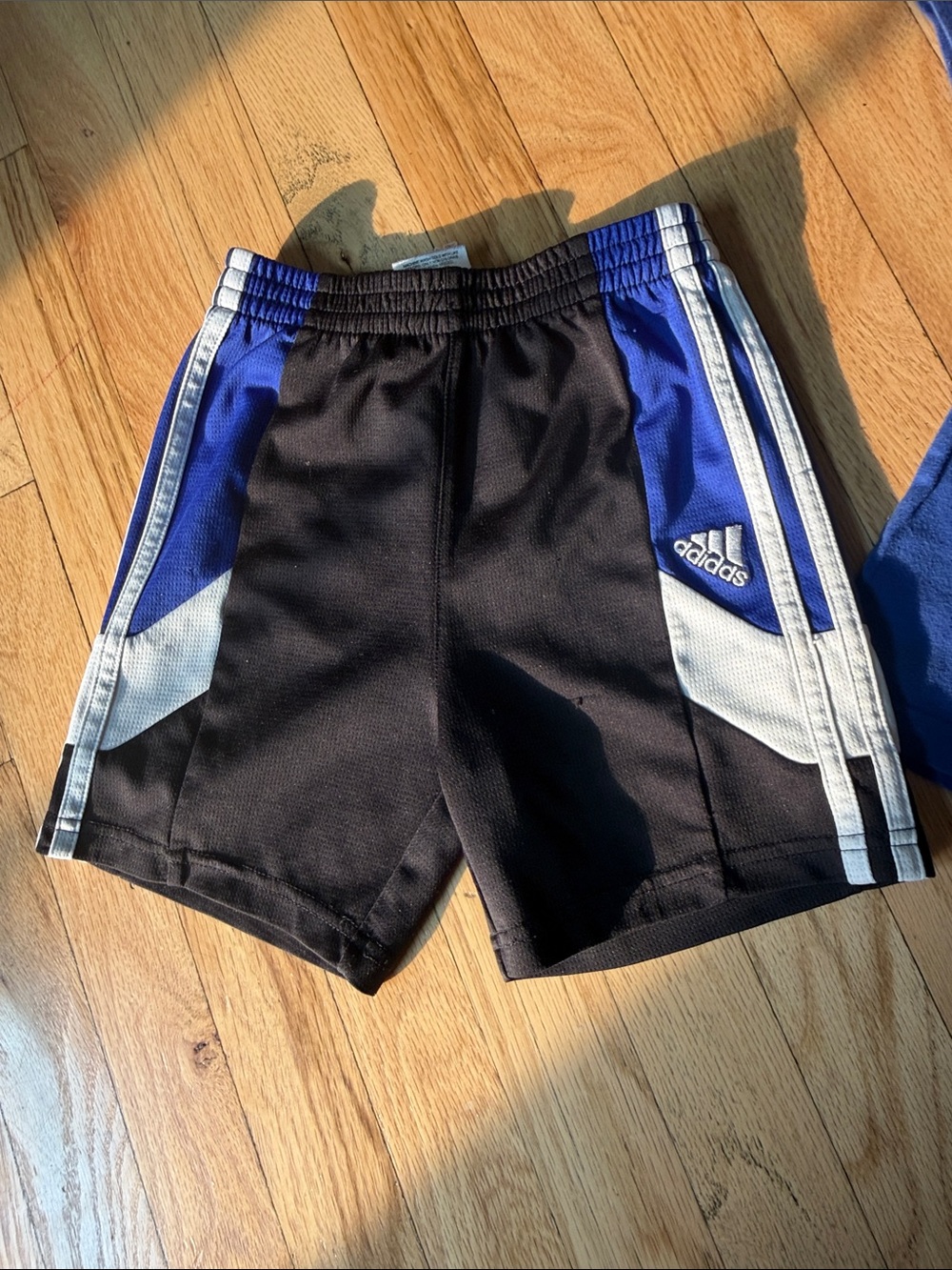 Adidas Short Set - Picture 2 of 4